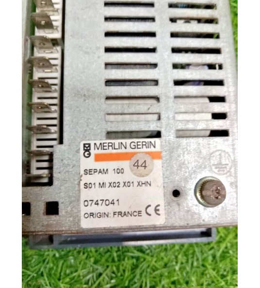 Merlin Gerin Sepam 100 Control Panel S01 Mi X02 X01 Xhn