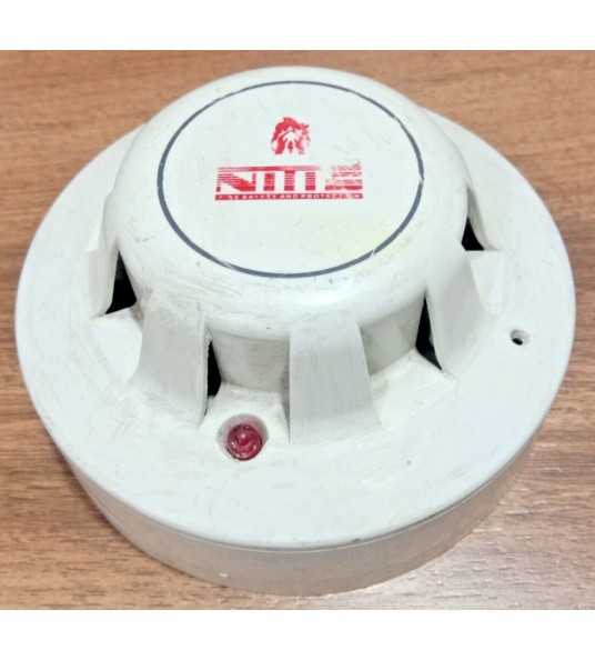 Apollo xp95 ionisation smoke detector  55000-500 apo